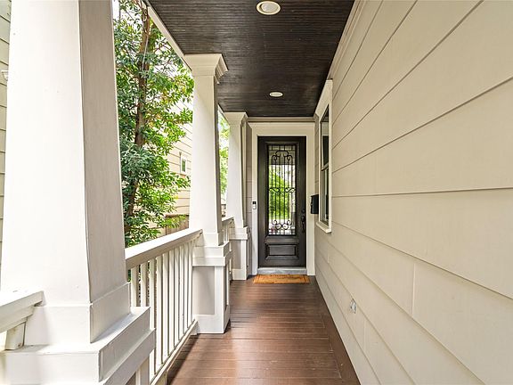 3rd image of 412 W 25th St