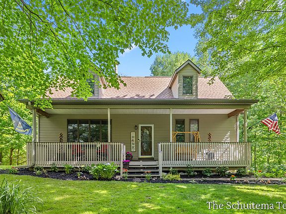2nd image of 10155 Rogue Pond Dr NE
