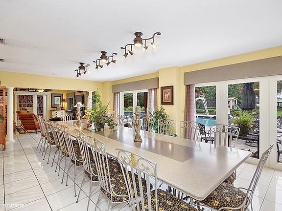 5th image of 2164 Lake Dr