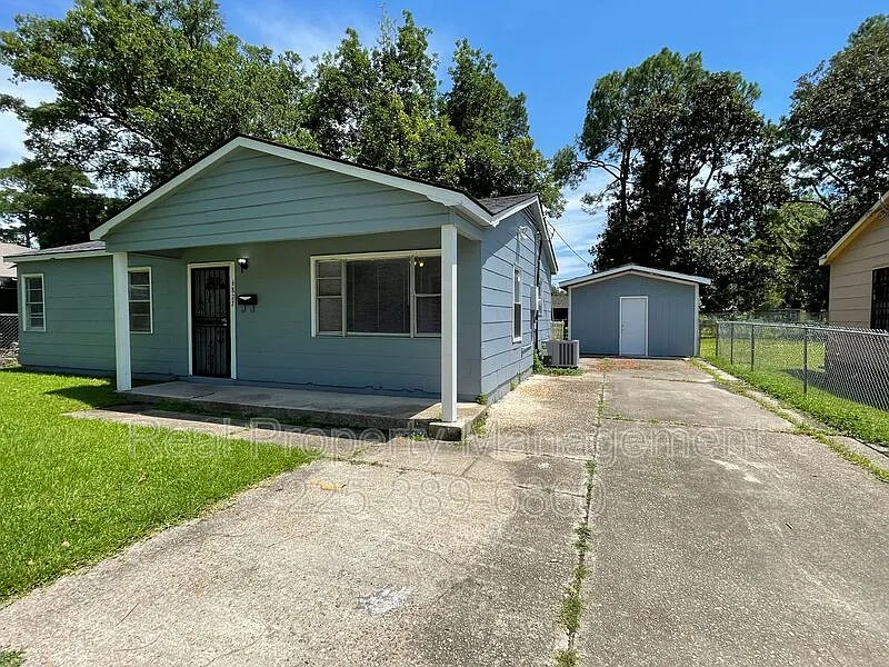 3 bed, 1.0 bath, 1512 sqft, $1,225 — Photo 2
