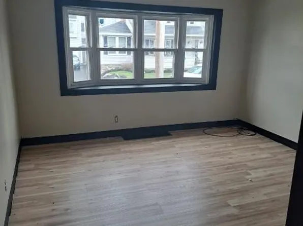 15 Dana St, Lowell, MA 01850