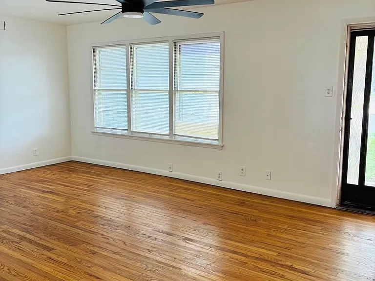 1114 Belmeade Dr — Photo 4