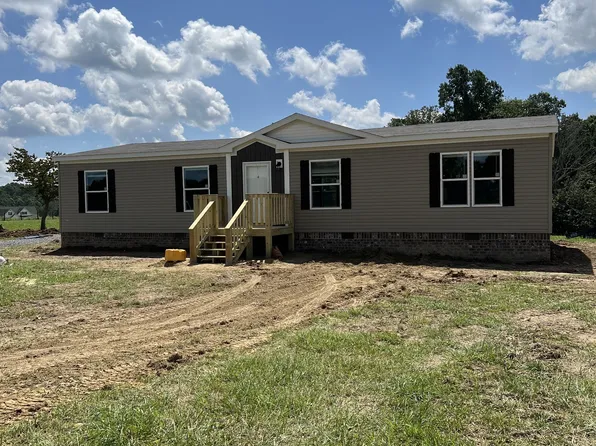 624 Eulia Ln, Westmoreland, TN 37186