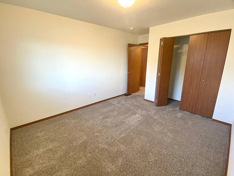 2311 N Bessie Rd — Photo 15