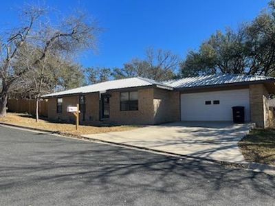 302 Medio Vista Dr, Kerrville, TX, 78028