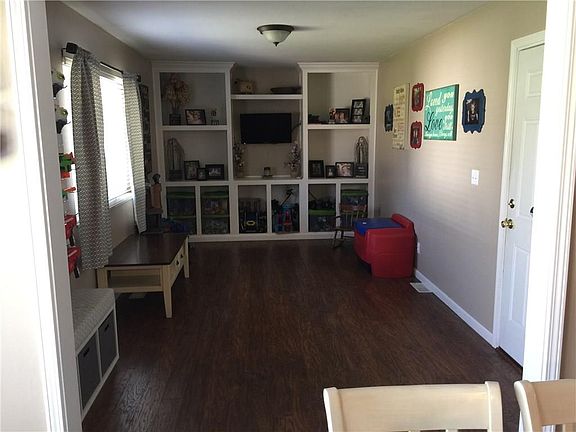 5th image of 1141 Longwood Dr