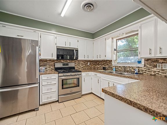 3rd image of 740 Willowick Dr