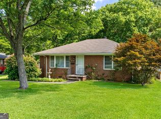 1070 Elaine Dr, Forest Park, GA 30297