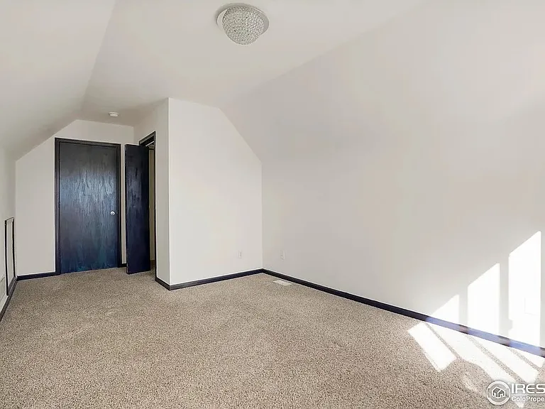 Aurora Way — Photo 13