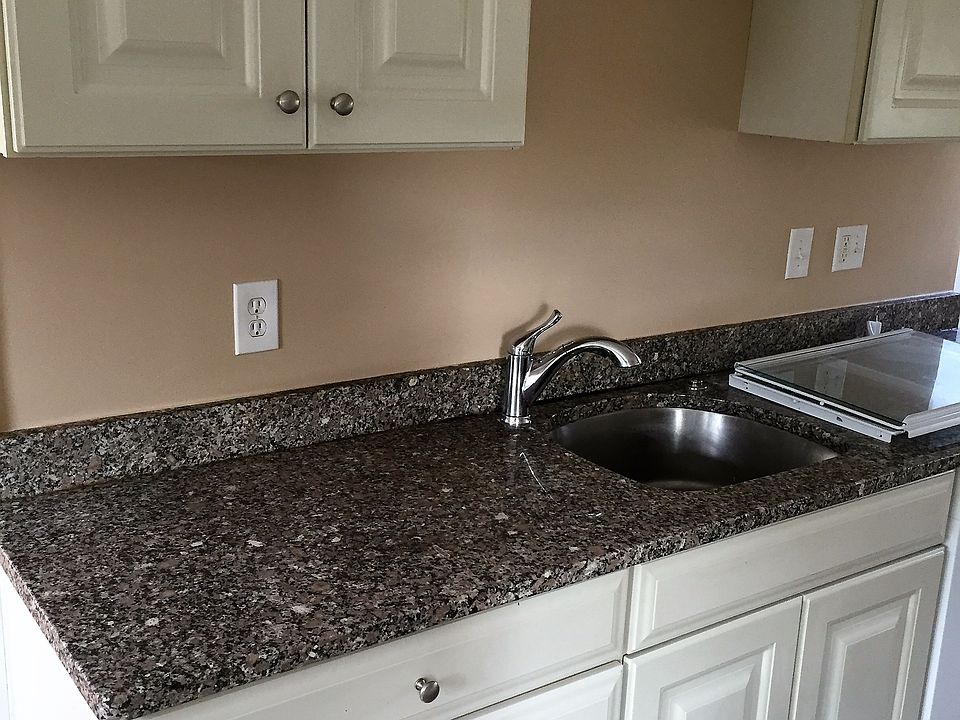 2nd image of 426 Granite Ave