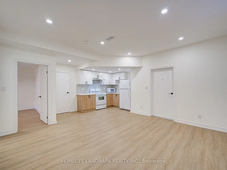 35 Red Giant St #BASEMENT — Photo 6