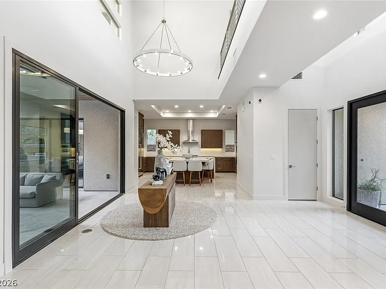 75 Pristine Glen St — Photo 10