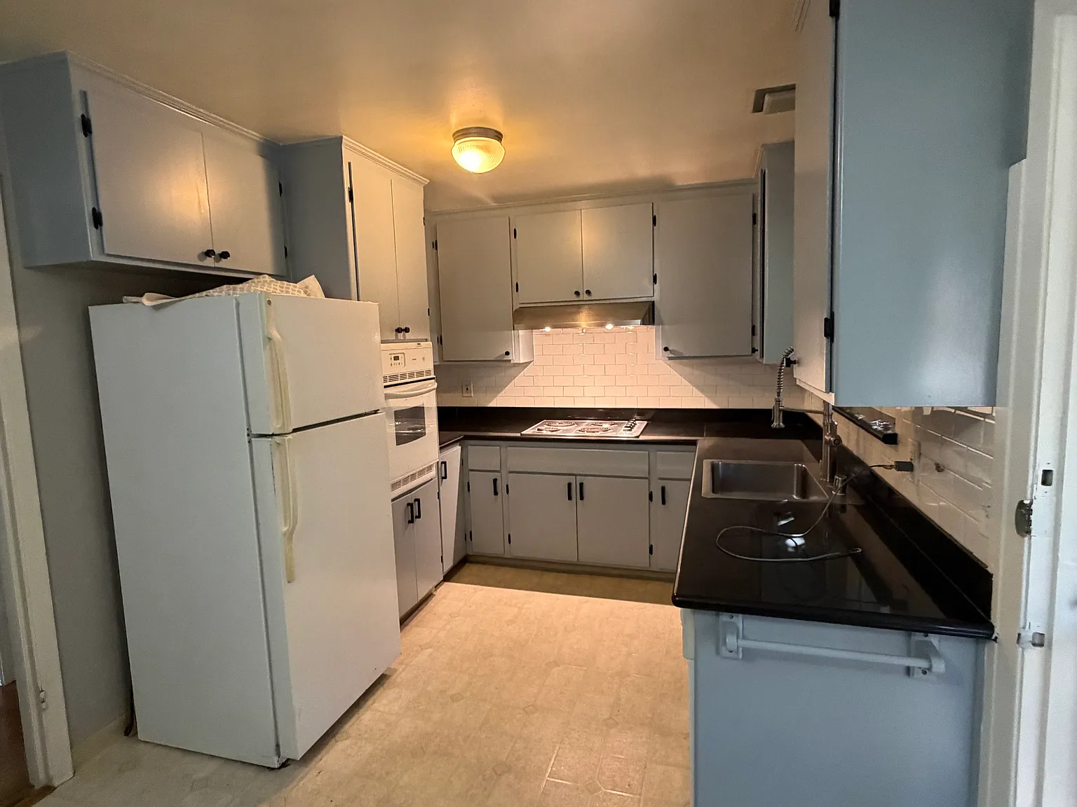 3 bed, 1750 sqft, $4,950 — Photo 3