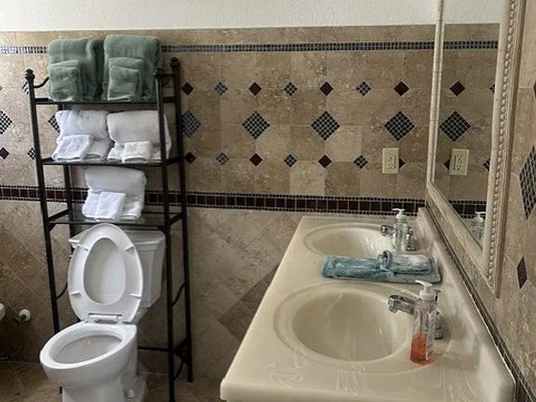 9031 Glen Moor Ln — Photo 8