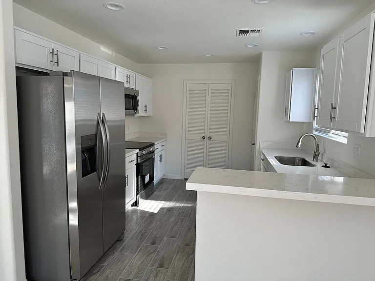 1430 W Camino Ct — Photo 9