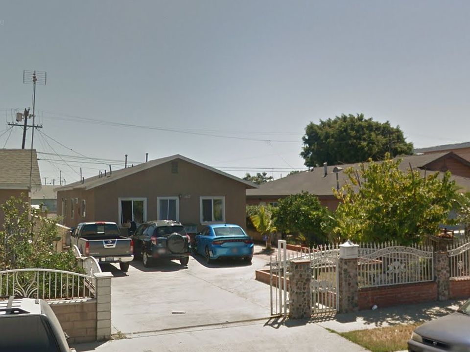 2nd image of 1612 E Sandison St