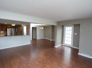 5476 Silver Lake Dr, West Bend, WI 53095