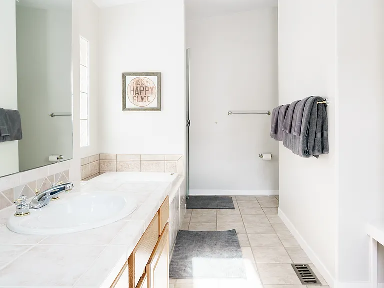 213 Fawn Ct — Photo 16