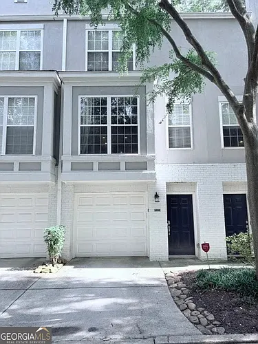 1133 Village Ct SE Photo 1
