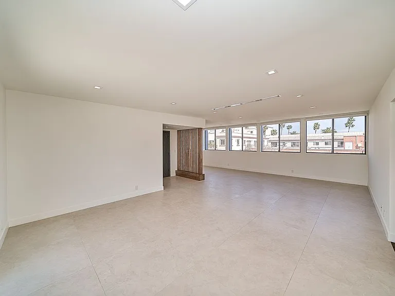 145 S Maple Dr #Penthouse 401 — Photo 7