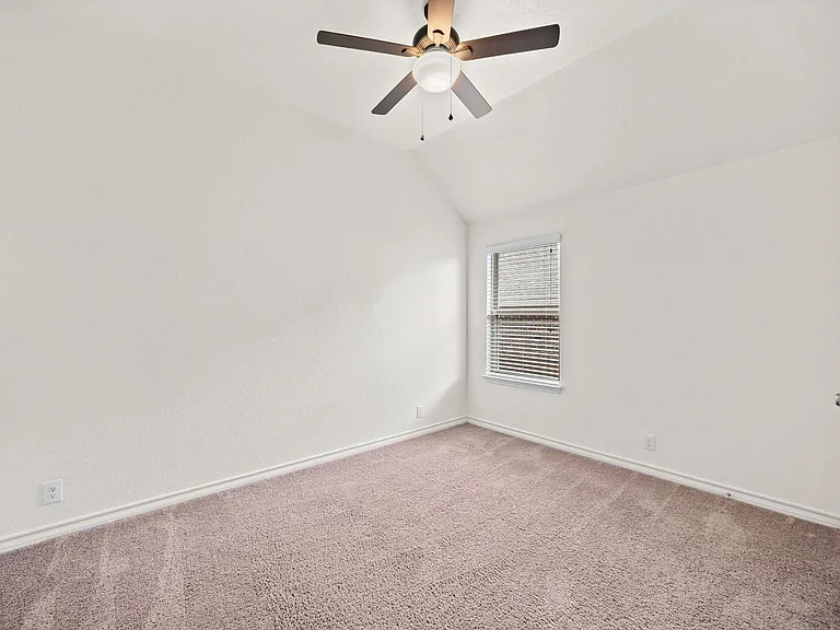9767 Innes Pl — Photo 17