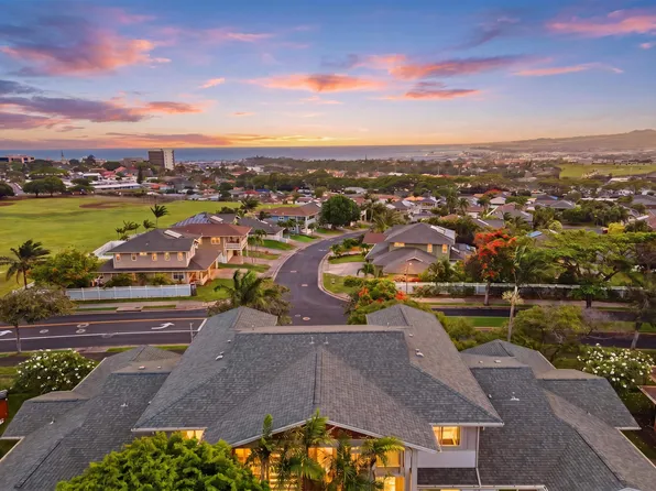 212 Hooulu Ln APT 406, Wailuku, HI 96793