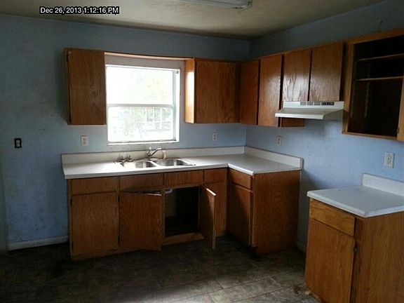 4th image of 1486 NE Leisure Ave