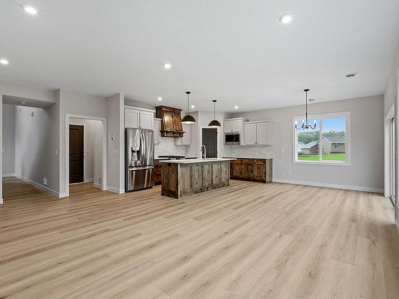 4th image of Bayview Pl