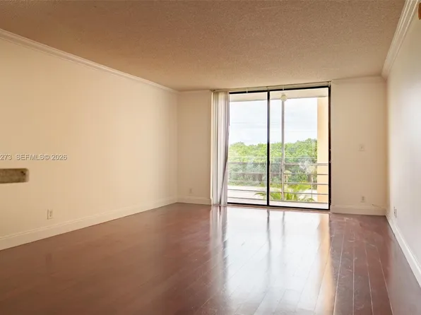 2935 NE 163rd St APT 5T, North Miami Beach, FL 33160