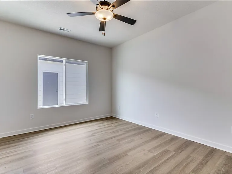 5069 N Vassar St — Photo 9