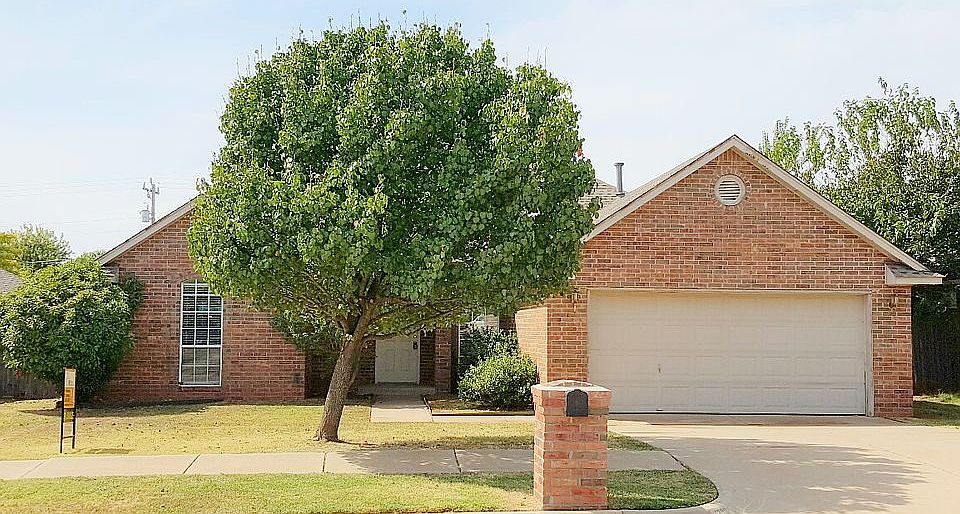 1st image of 13901 Glen Oaks Pl