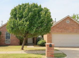 13901 Glen Oaks Pl, Edmond, OK 73013