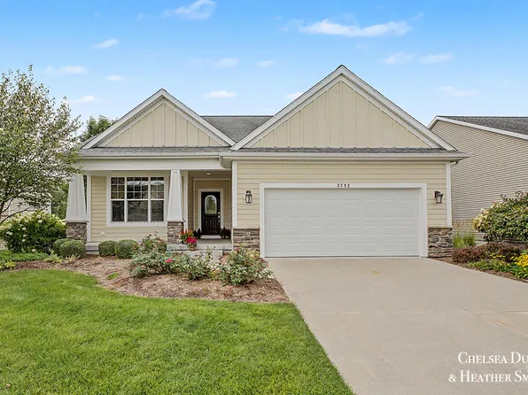 3792 Preserve Dr NE, Belmont, MI 49306
