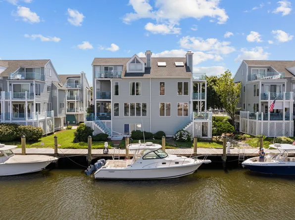 5 Holmes Street #B5, Stonington, CT 06355