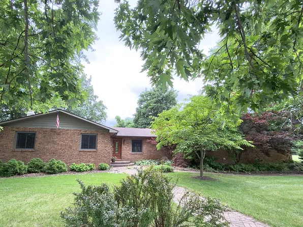 8837 Hickory Hills Dr, Argenta, IL 62501