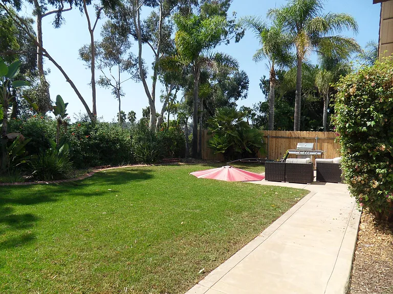 1439 Valleda Ln — Photo 15