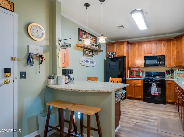 319 Regency Place #319, Woodbridge, NJ 07095
