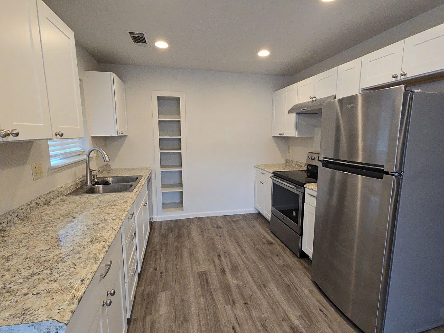 Pet-friendly 5 Bedroom Home in Fortuna! — Photo 4