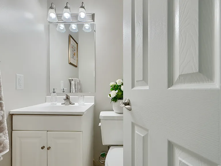 Westchester West Apartments — Photo 33
