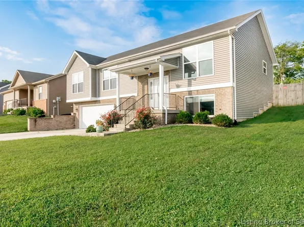 9015 Woodford Drive, Charlestown, IN 47111
