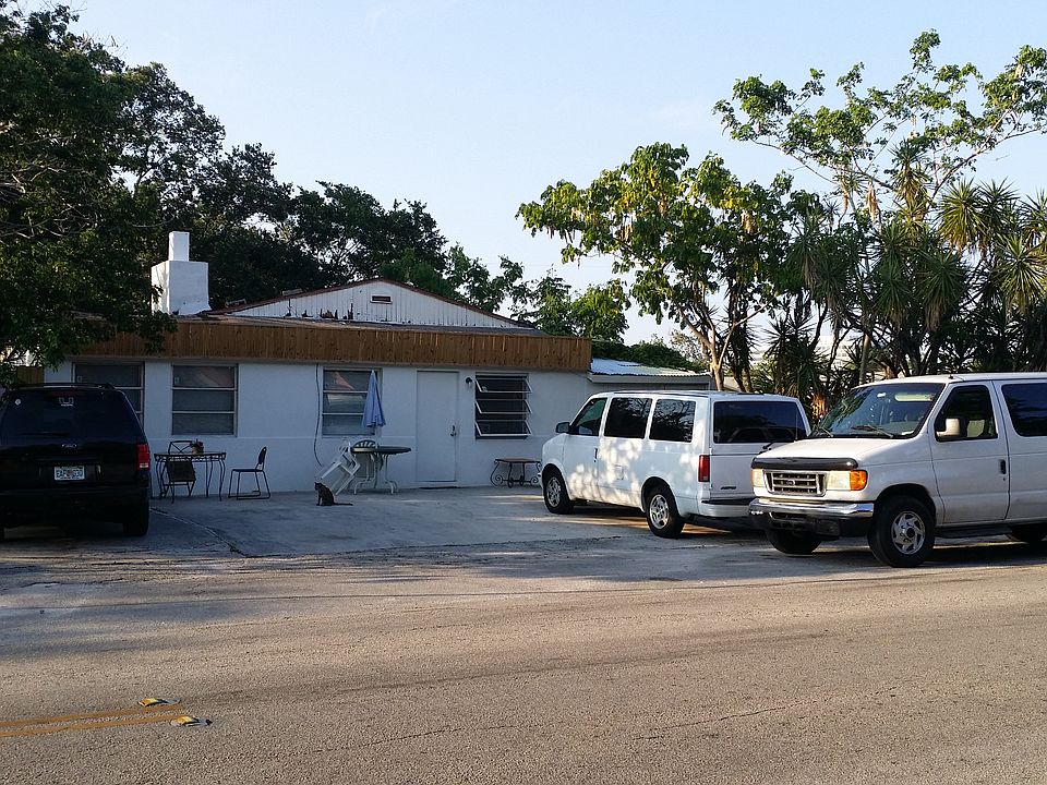 1st image of 2509 NE 190th St