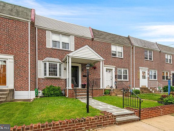 3rd image of 1715 Robbins Pl