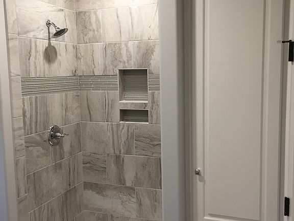 4th image of 2452 Duplechin Ln