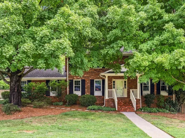 200 Connecticut Dr, Greenville, SC 29615