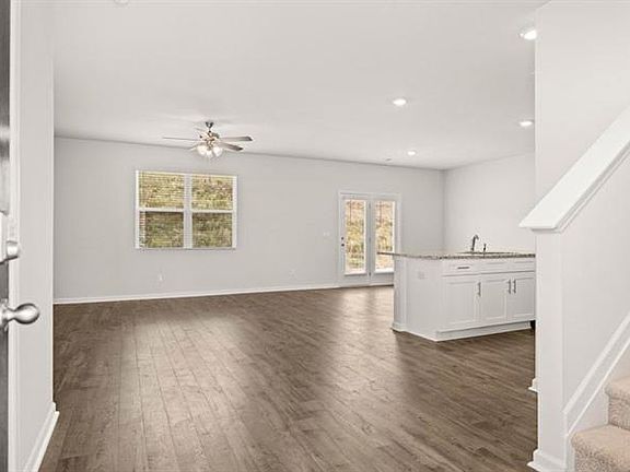 7th image of this home