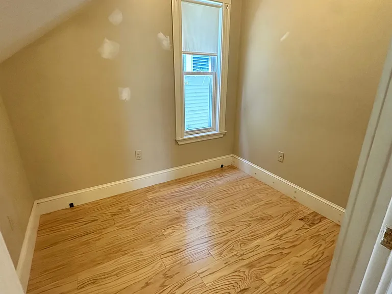 588 Putnam Ave #2 — Photo 6
