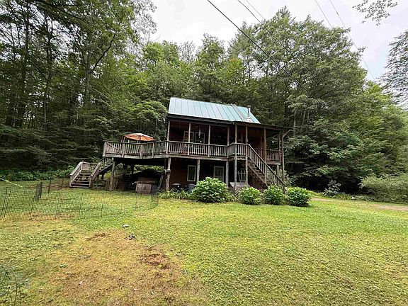 3rd image of 2147 River Road