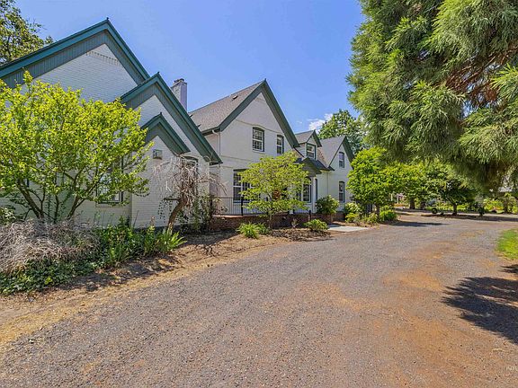 5th image of 1341 Highland Ave