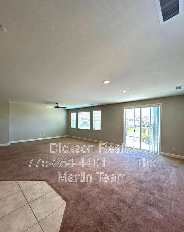 3 bed, 2.5 bath, 2616 sqft, $3,100 — Photo 4