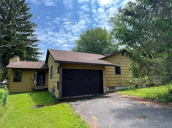 1380 Lestina Beach Rd, Bridgeport, NY 13030